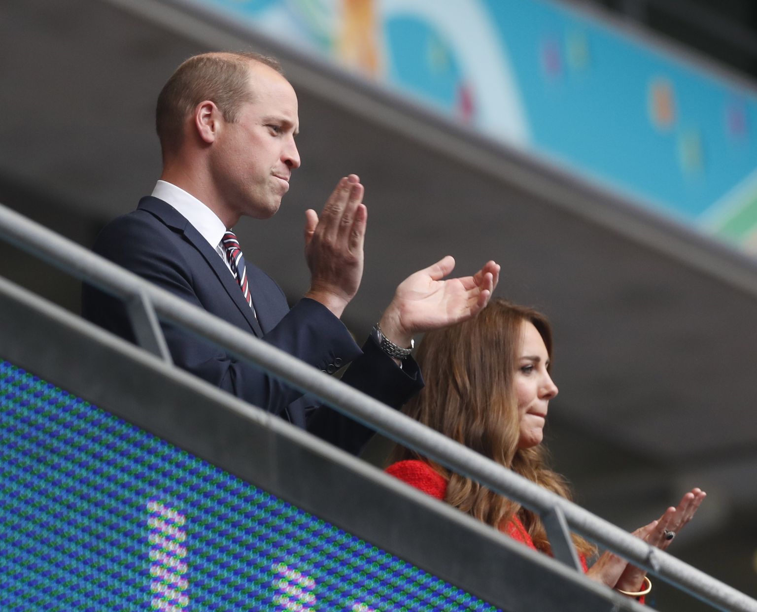 Wembley staadionil elasid mängule kaasa prints William ja tema abikaasa Catherine.