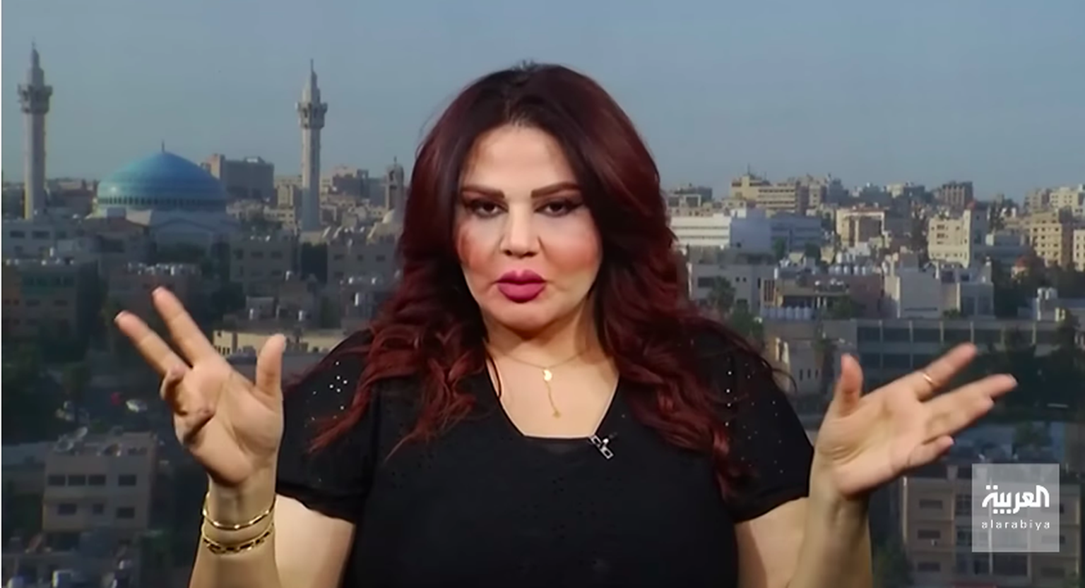 Iraagi näitlejanna ja telesaatejuht Enas Taleb kohalikus uudistesaates.