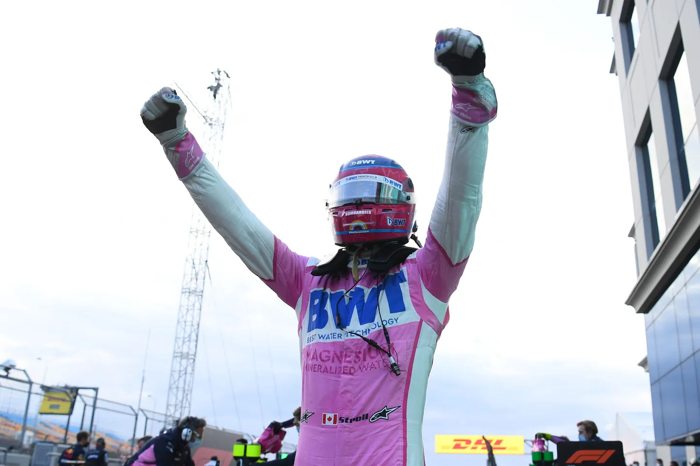 Lance Stroll juubeldamas.