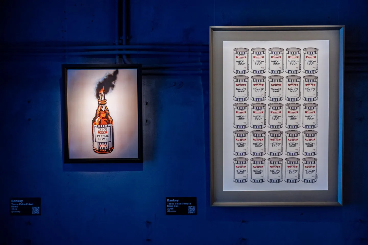 Banksy «Tesco Value Petrol Bomb» (2011) ja «Tesco Value Tomato Soup Can» (2006).