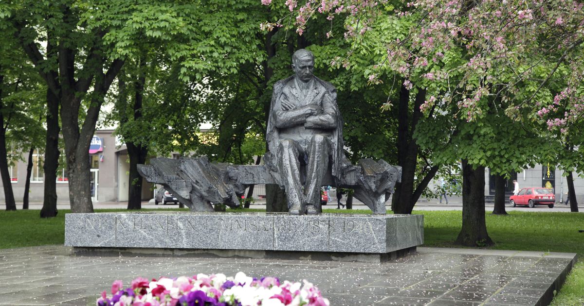 Памятник предложение. Парк Таммсааре Таллинн. Памятник Таммсааре. Памятник Антон Таммсааре. Таммсааре памятники в Таллинне.