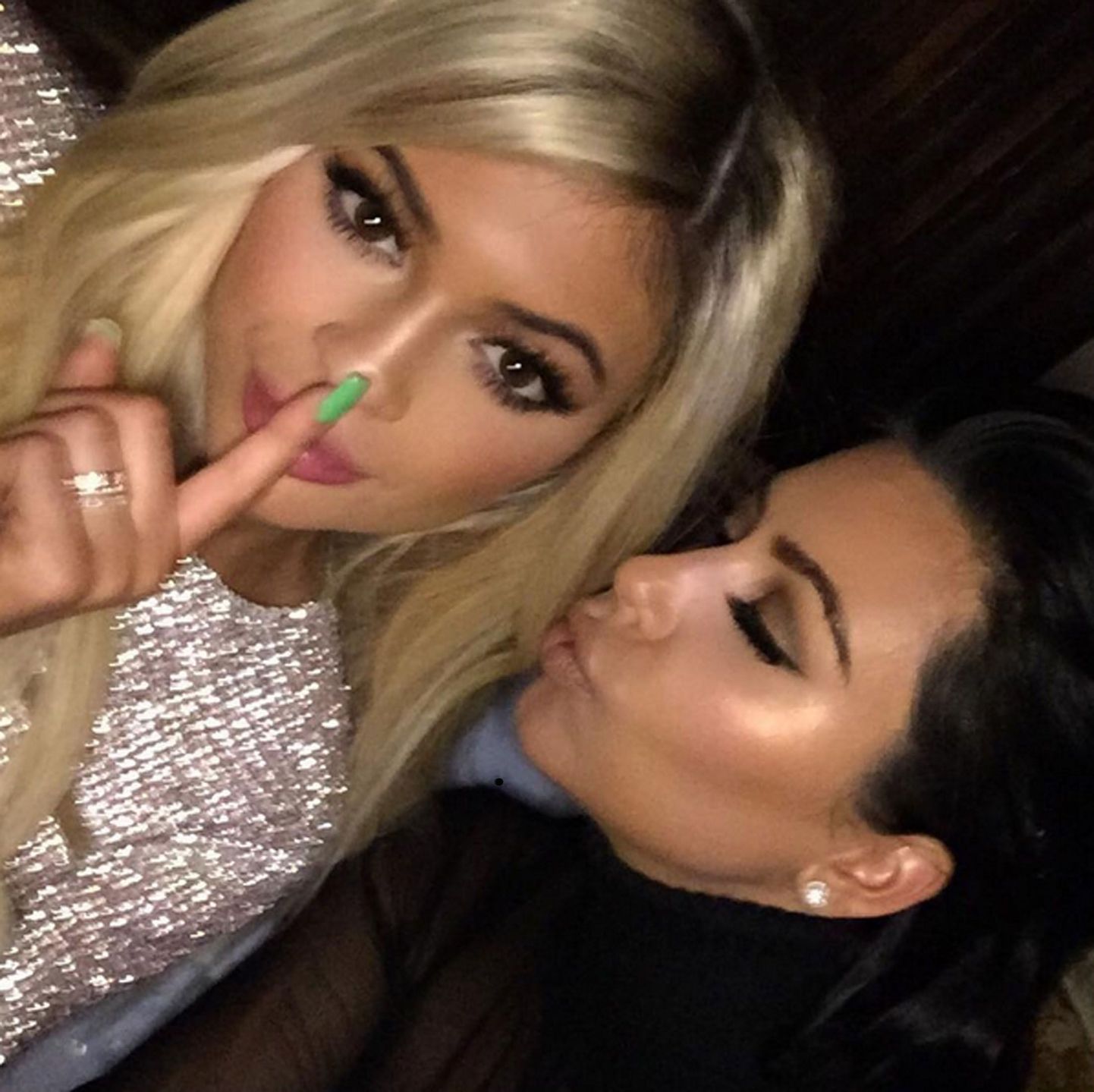 Kylie Jenner ja Kim Kardashian