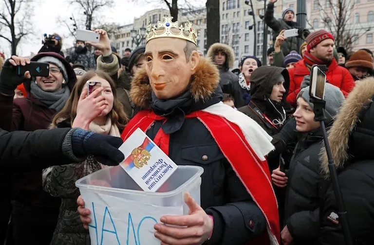 Иллюстративное фото. В глазах протестного движения образ Путина таков