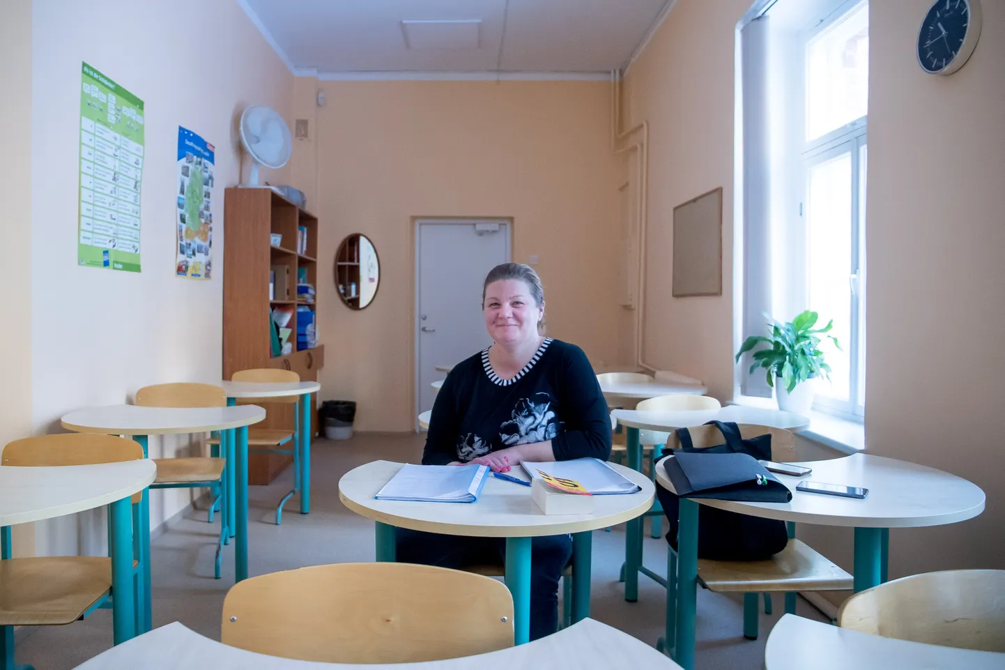 Fakt, et Merike Tuhkanen töötab kohaliku Keskerakonna arendusjuhina, kuid tal ei ole lõpetatud keskharidust, tekitas lugejates küsimusi.