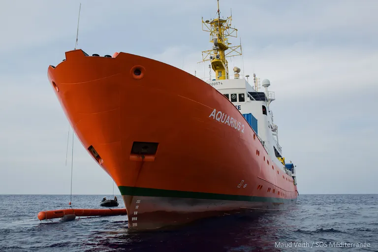 Päästelaev Aquarius.