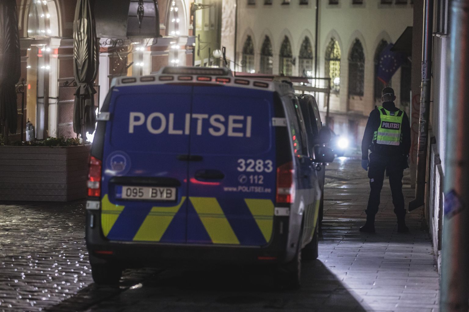 Politsei Tallinna vanalinnas. Foto on illustreeriv.