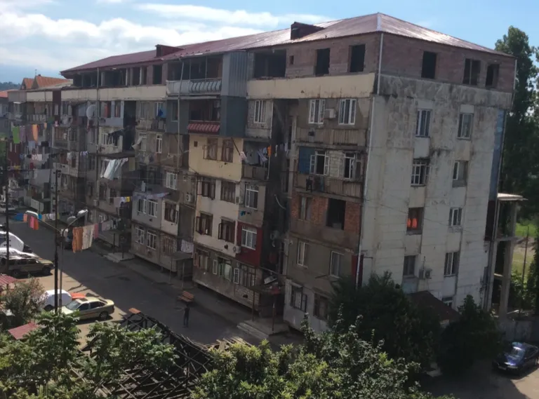 Советское здание в Грузии