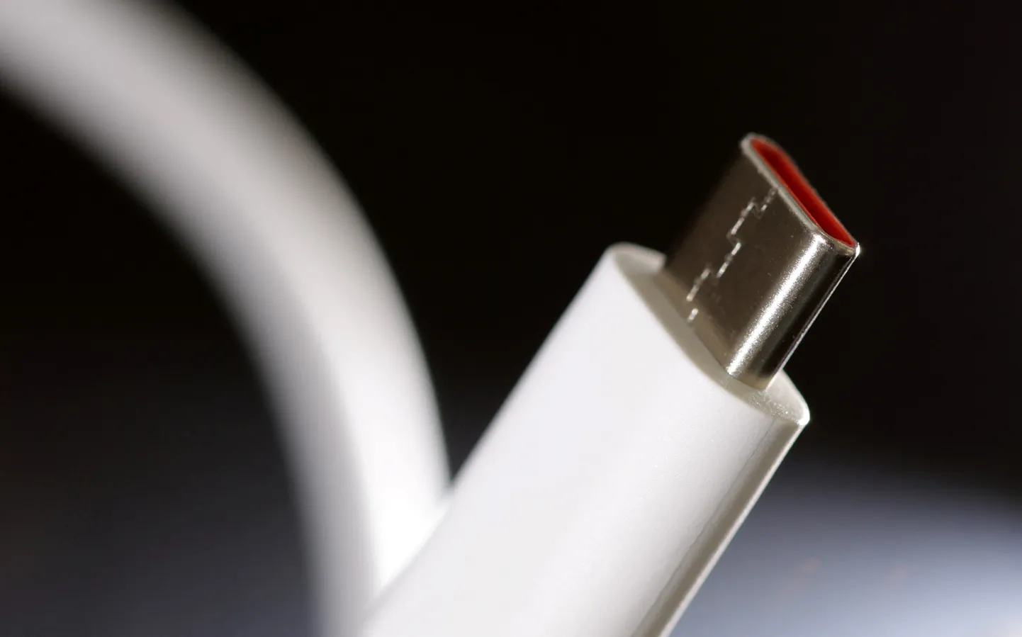 USB-C laadimisjuhe.