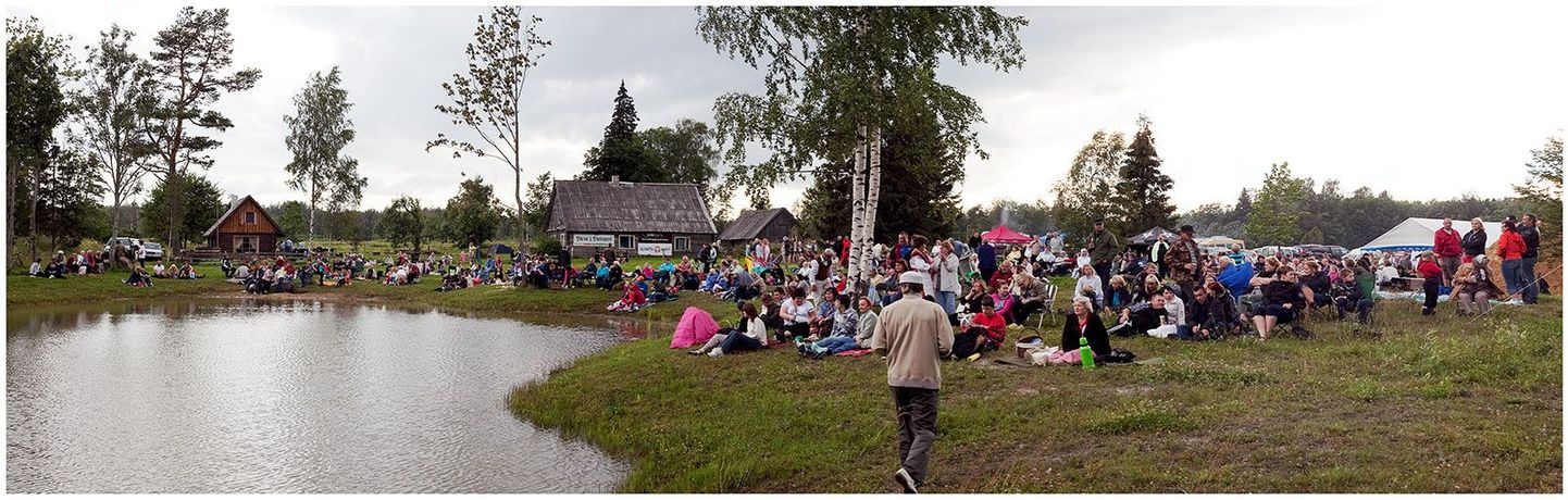 Pärnumaal Varbla vallas Kidise külas toimub Kidise tiigimuusika kontsert.