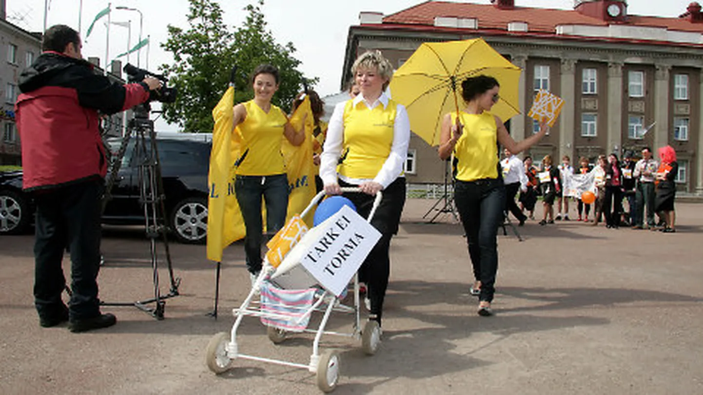 Eesti ettevõtluskõrgkooli Mainor Jõhvi õppekeskus on varasematel aastatel paistnud tänavapildis silma sellega, et kollektiiv on osalenud kontorirottide jooksul Rat Race, mis sel aastal Jõhvis ära jäi.