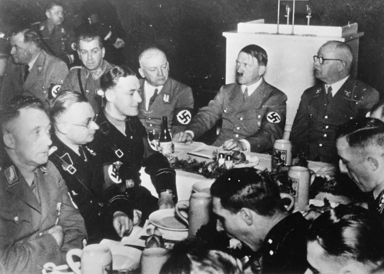 Hitler ja natsid jõule tähistamas