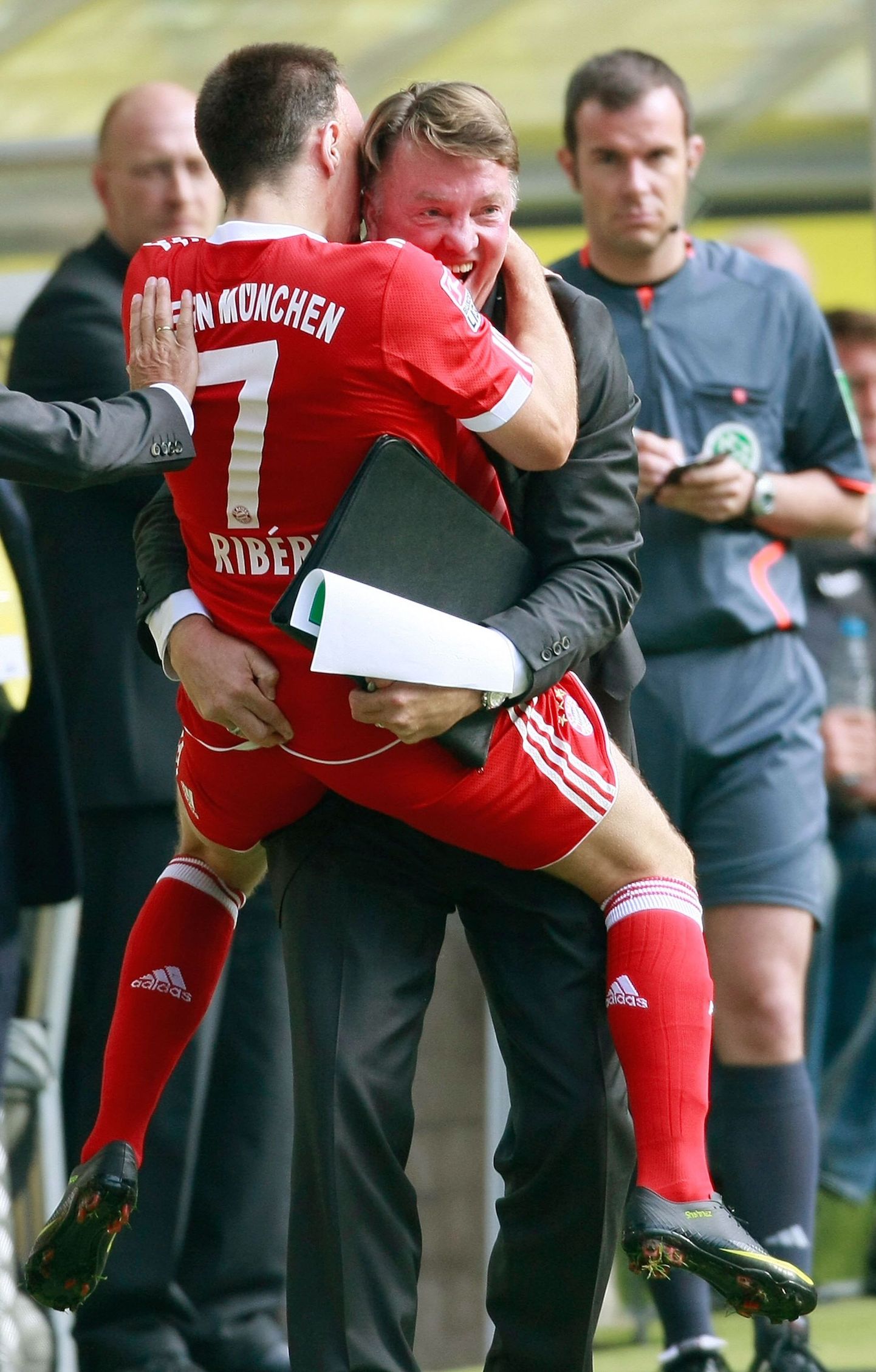 Siin pildil on Franck Ribery ja Louis van Gaali suhted soojad.