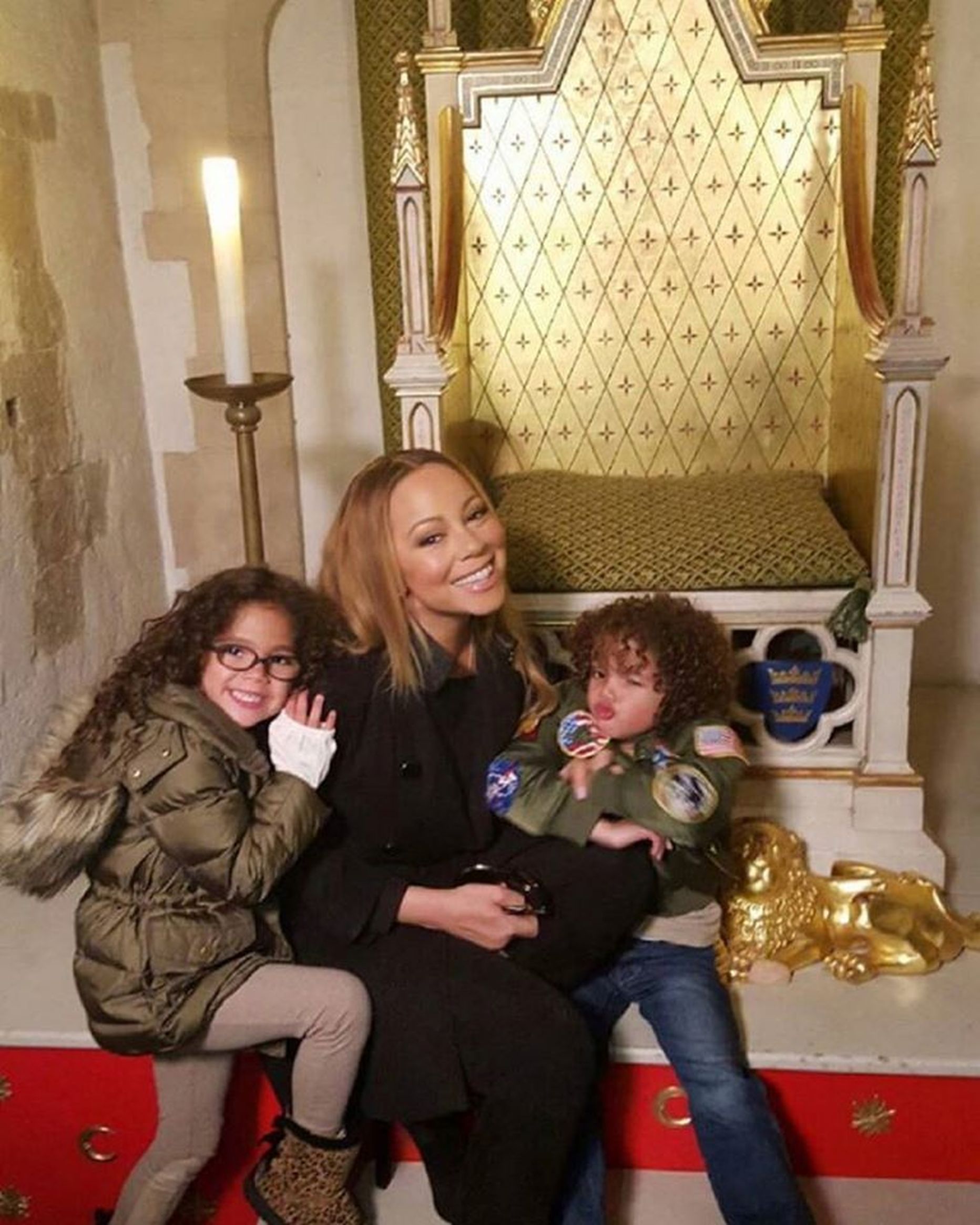 Popstaar Mariah Carey lastega tuuril