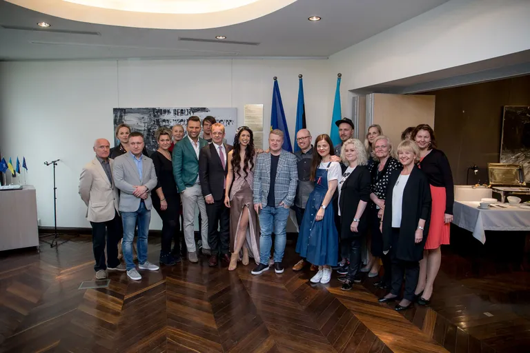Koit ja Laura külastasid Eesti Suursaatkonda Kiievis.