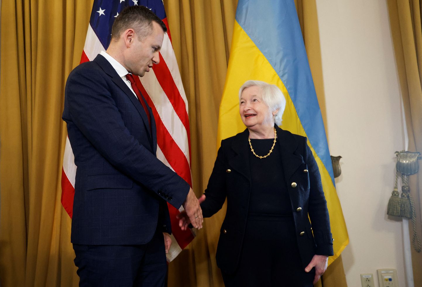 Ukraina rahandusminister Serhi Martšenko (vasakul) ja USA rahandusminister Janet Yellen (paremal).