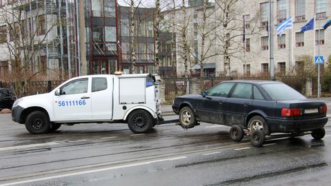 Tallinn puhastab Lasnamäe pargitud rosasõidukitest