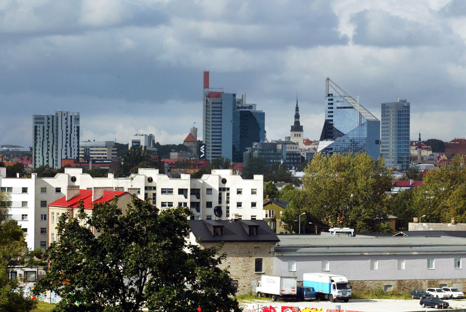 Tallinna panoraam Lasnamäe veerult.