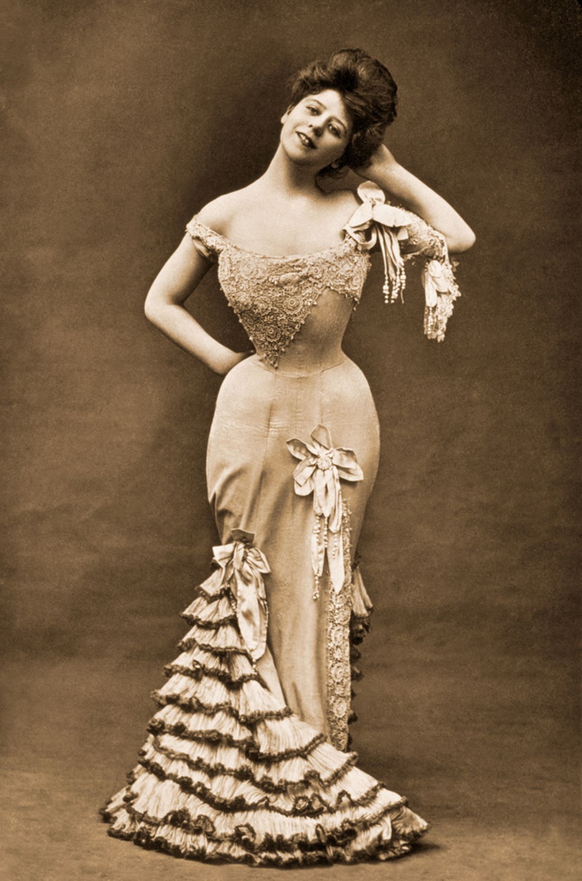 Camille Clifford, ideaalne Gibsoni tüdruk. Tõenäoliselt 1918. aasta foto.