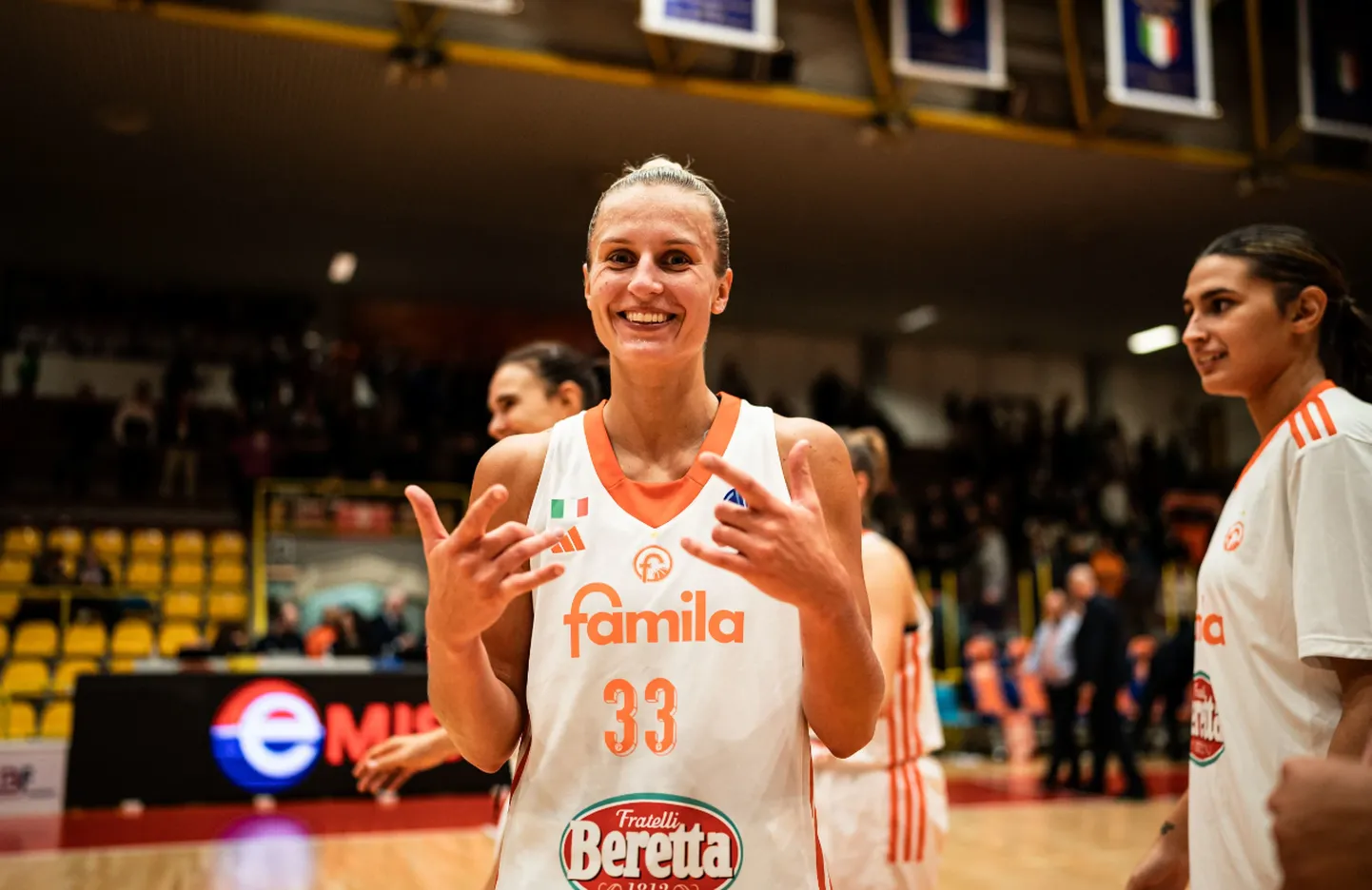 Latvijas basketboliste Kitija Laksa