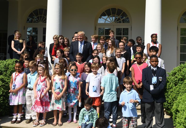 Donald Trump Valge Maja töötajate lastega