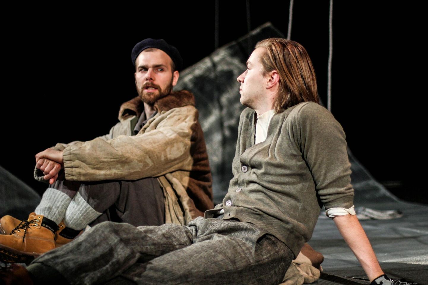 Jon Fosse loo «Ma olen tuul» lavastas Paide Teatris Johan Elm, laval on Joosep Uus ja Johannes Richard Sepping. foto: Johan Elm