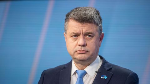 URMAS REINSALU ⟩ Me haarame härjal sarvist ja kohtume Indrek Lauluga täna