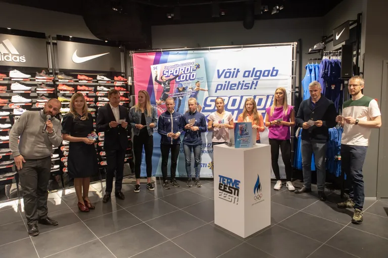 Sportloto esitlus, kus osalesid: Eesti Loto juht Riina Roosipuu, EOK president Urmas Sõõrumaa, loterii üks kaanestaaridest – kiiruisutaja Saskia Alusalu, võrkpallur Kert Toobal, purjelaudur Ingrid Puusta, laskesuusataja Johanna Talihärm, olümpiavõitja Erki Nool, noor teivashüppaja Marleen Mülla ning noored murdmaasuusatajad Kaidy Kaasiku ja Keidy Kaasiku.