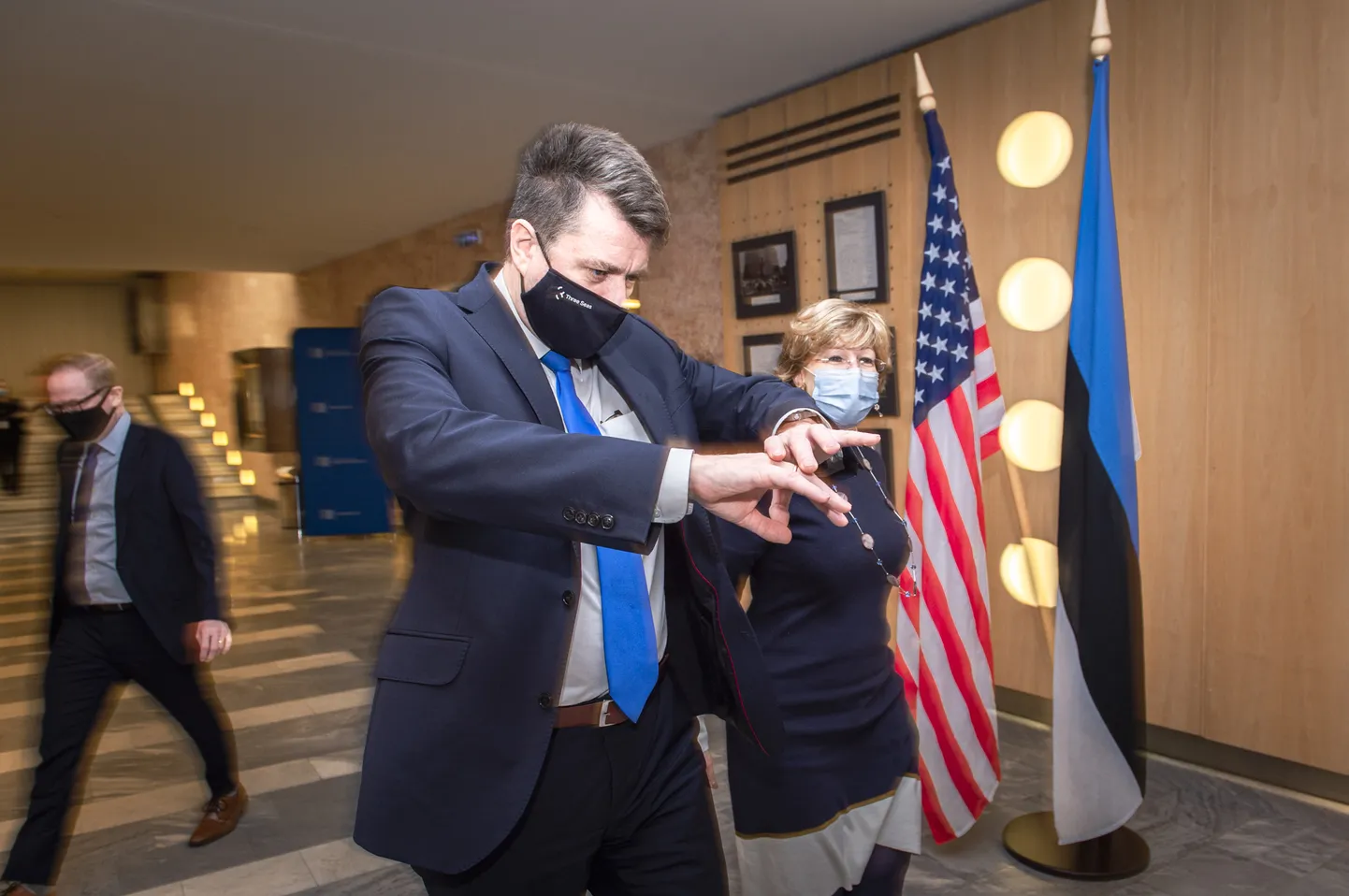 Министр иностранных дел Эстонии Урмас Рейнсалу и заместитель администратора Агентства США по международному развитию Бонни Глик