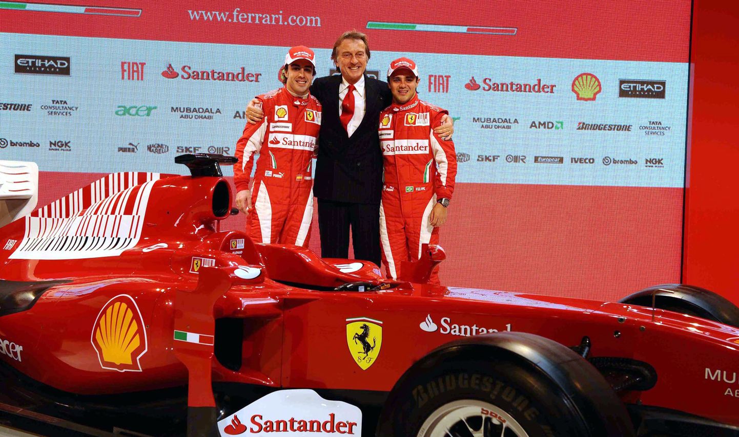 Ferrari president Luca di Montezemolo koos Vormel-1 Scuderia Ferrari pilootide Fernando Alonso ja Felipe Massaga.