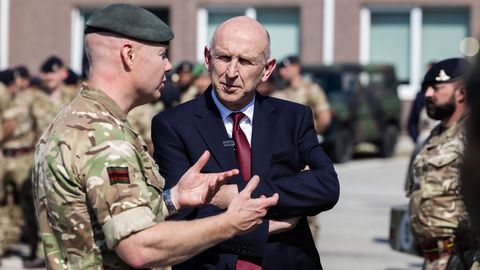 Venemaad kahtlustatakse Eestist naasnud Briti kaitseministri lennuki signaali segamises
