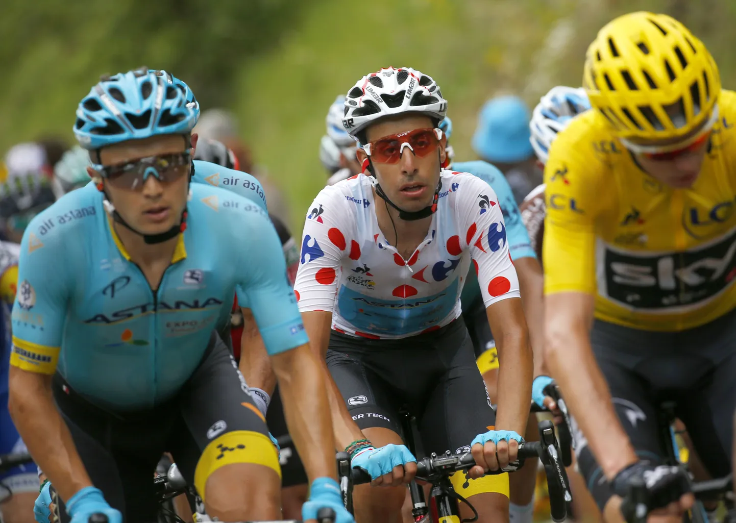 Chris Froome (paremal) ja Fabio Aru (keskel).