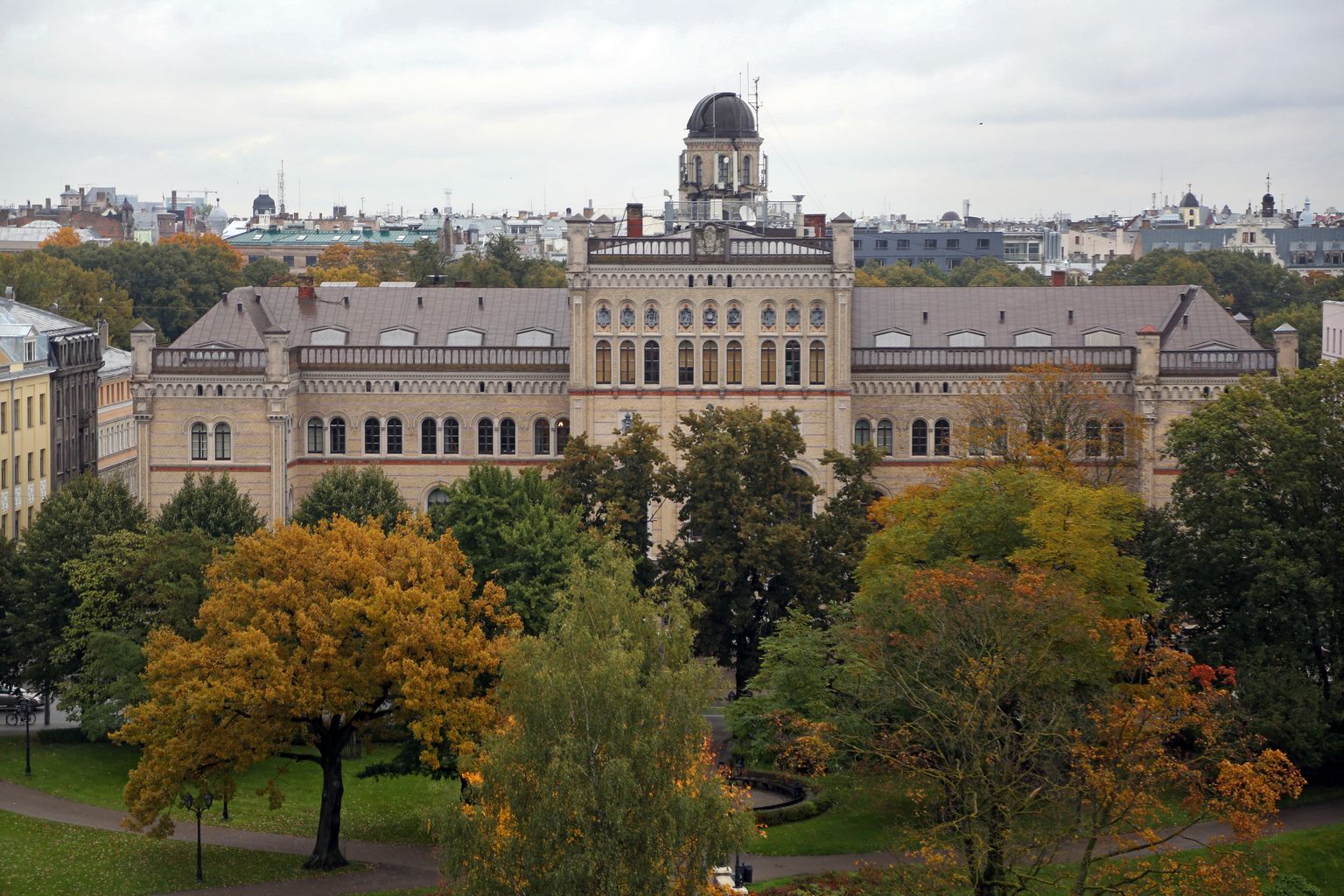 Latvijas Universitātes ēka.