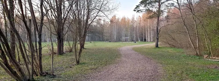 Idee nr 6. Ihaste spordipargi väljaehitamine. Idee esitajad soovivad E. Wiiralti tänaval asuvasse spordiparki ehitada petangiplats, välijõusaal ja seiklusrada, loodusmängude, lauatennise ja maastikuratta alad, piknikupidamise koht koos prügikastide ja pinkidega. Plaanis on ka rannavolle- ja rannatenniseväljakute liivakatte uuendamine ja uute võrgupostide paigaldus.