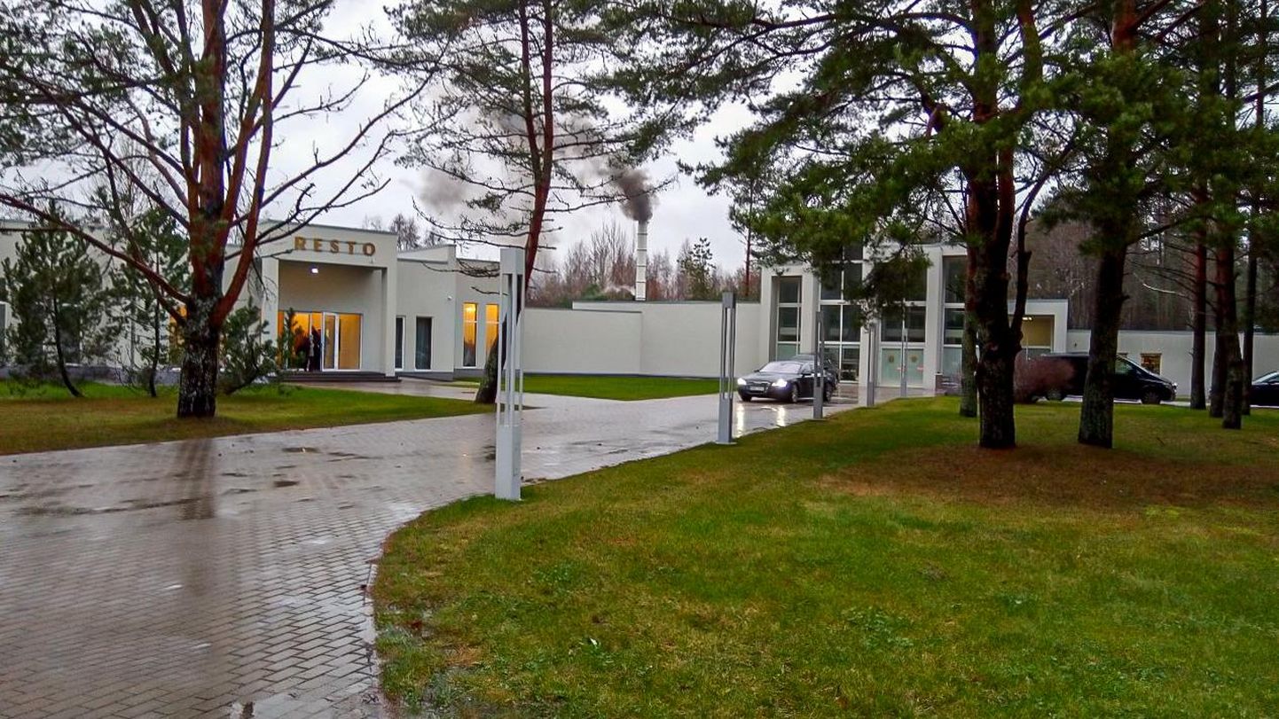 Mitu inimest kurtis, et eelmisel nädalal tõusis Pärnu krematooriumi korstnast musta suitsu ja levis kohutav lehk.