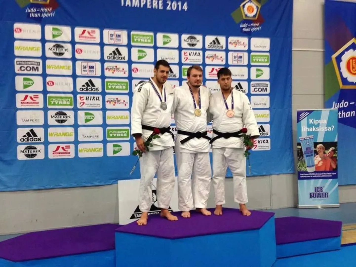 Juhan Mettis (keskel) võitis Tamperes Euroopa karikaetapi.