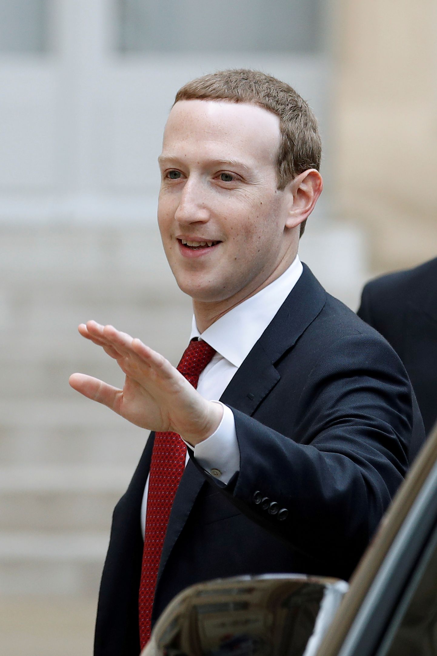 Facebooki asutaja-tegevjuht Mark Zuckerberg 10. mail 2019 Prantsusmaal Pariisis ajakirjanikega suhtlemas
