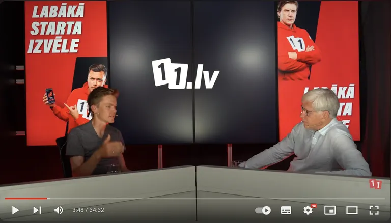 Valdis Valters (labajā pusē) “11LV TV” YouTube kanālā