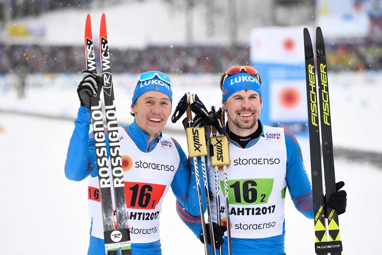 Сергей Устюгов (справа) и Никита Крюков радуются победе. Фото: 