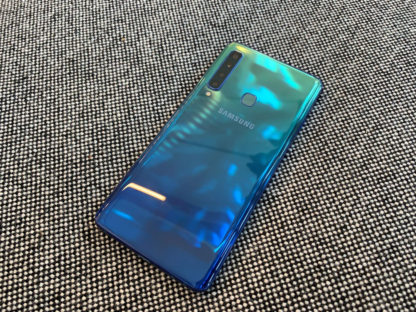 Samsungi uus A9 mobiil
