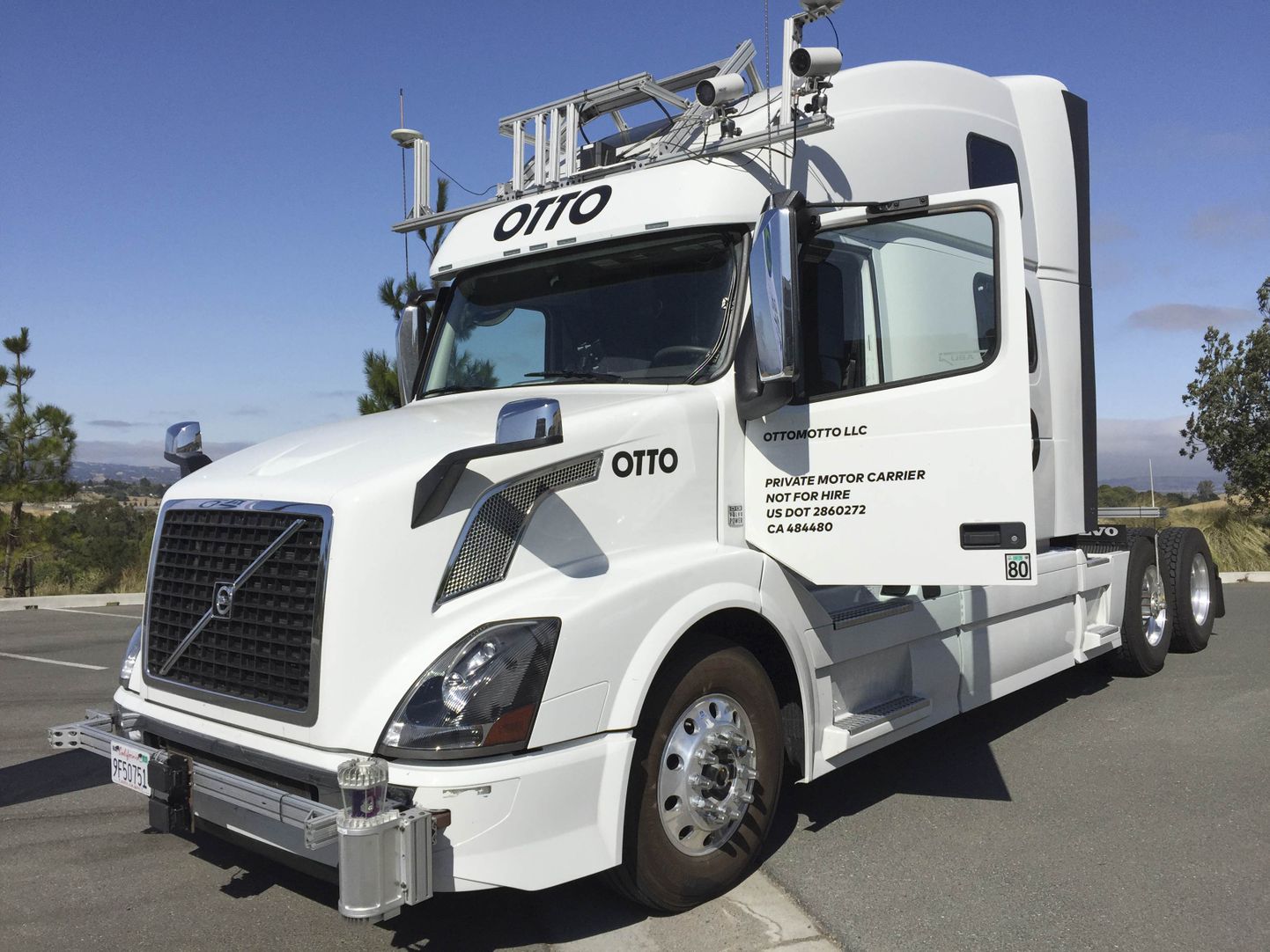 Uberile kuuluva kaubafirma Otto isejuhtiv veoauto, mis suutis ilma juhita läbida ligi 200 kilomeetrit.