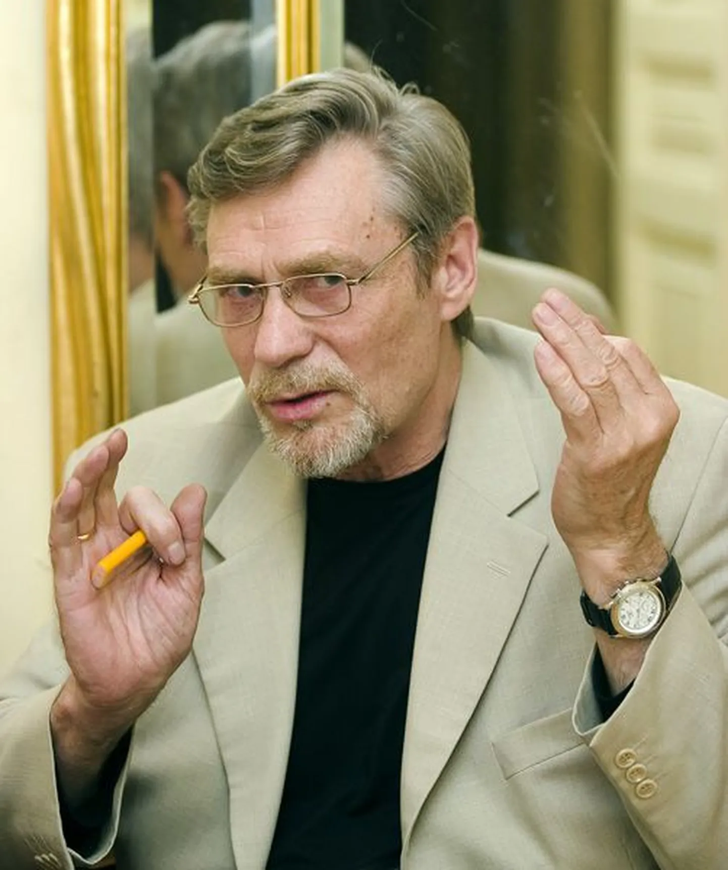 Александр Михайлов