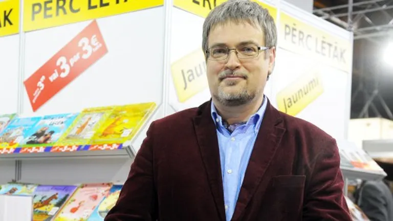 Rakstnieks, žurnālists un literatūras zinātnieks Arno Jundze
