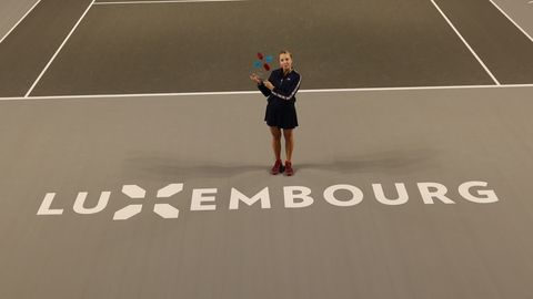 Контавейт выиграла на турнире, где соревновались легенды тенниса