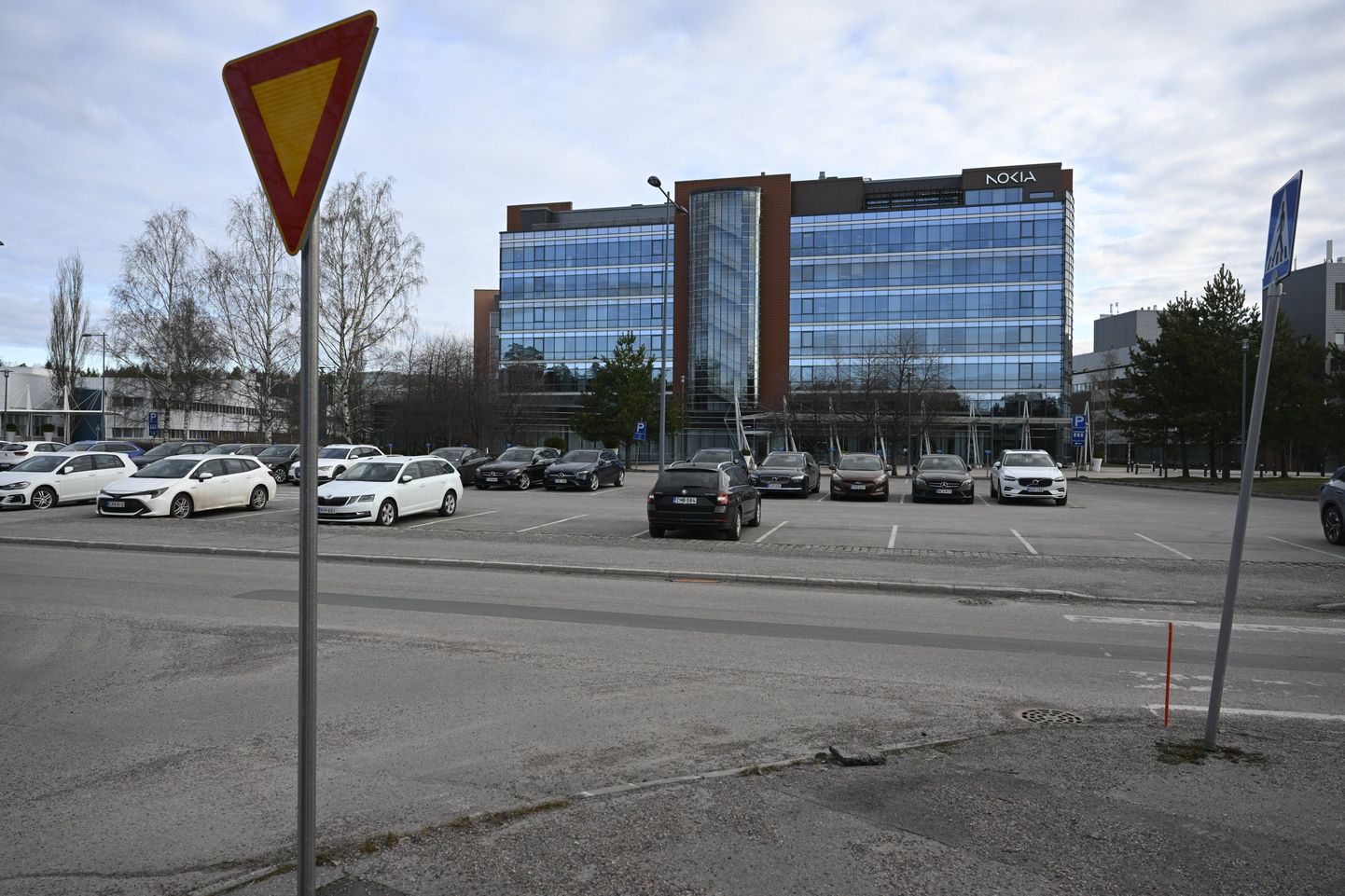 Espoo linn Soomes. Taustal on Nokia peakontor