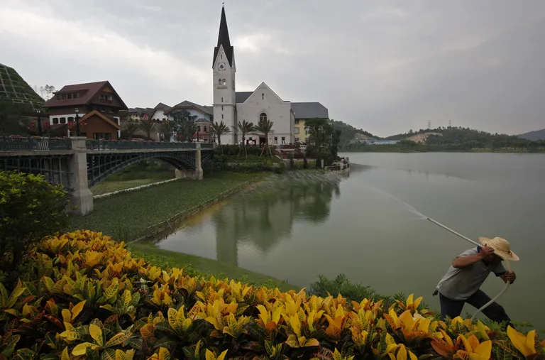 Austria Hallstatti järgi ehitatud linn Hiinas