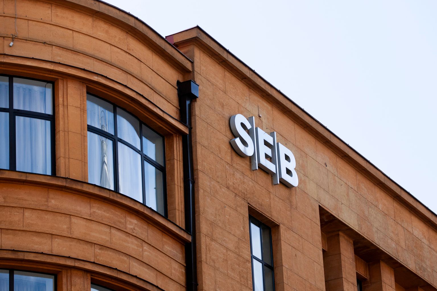 "SEB Banka" Ceļ Termiņnoguldījumu Likmes