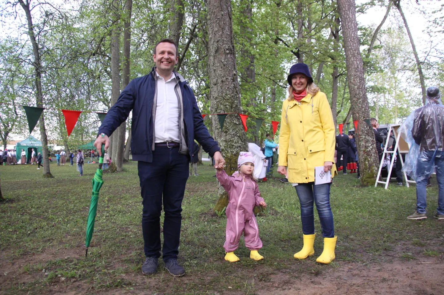 Riigikogu liige ja Sotsiaaldemokraatliku erakonna esimees Lauri Läänemetsa (vasakul)  sõnul on peaministri otsus lõpetada mittetoimiv koostöö Keskerakonnaga oluline, sest toob lõpuks selguse ning võimaldab viimaste nädalate jooksul tekkinud tupikseisu hakata lahti arutama.
