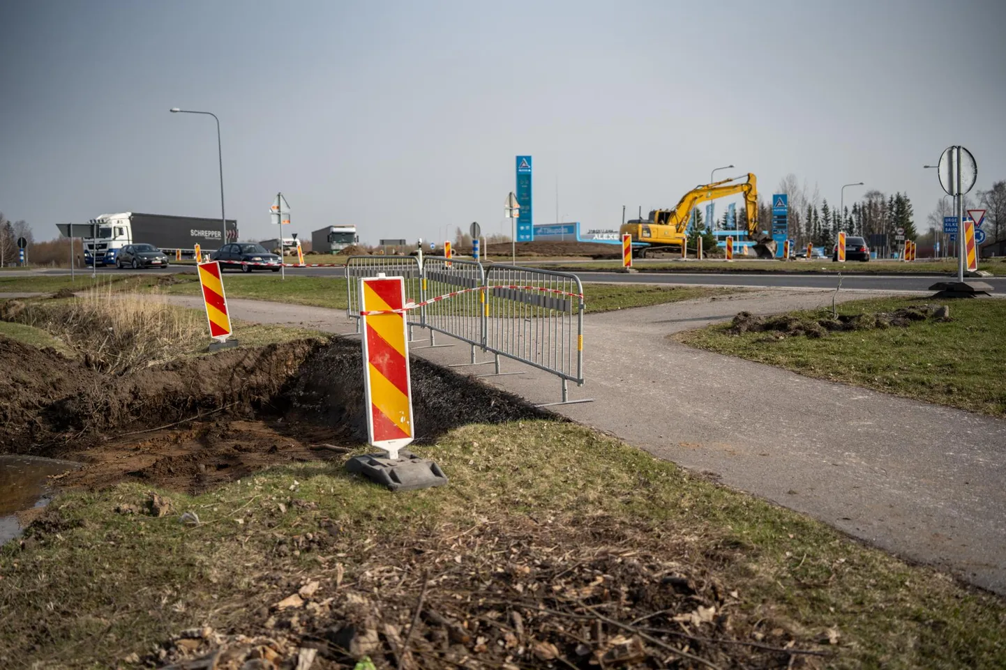 Ajutine teeületuskoht Sauga alevikus. 