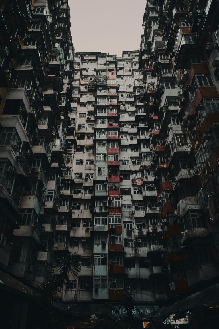 "The Monster Building" Honkongā