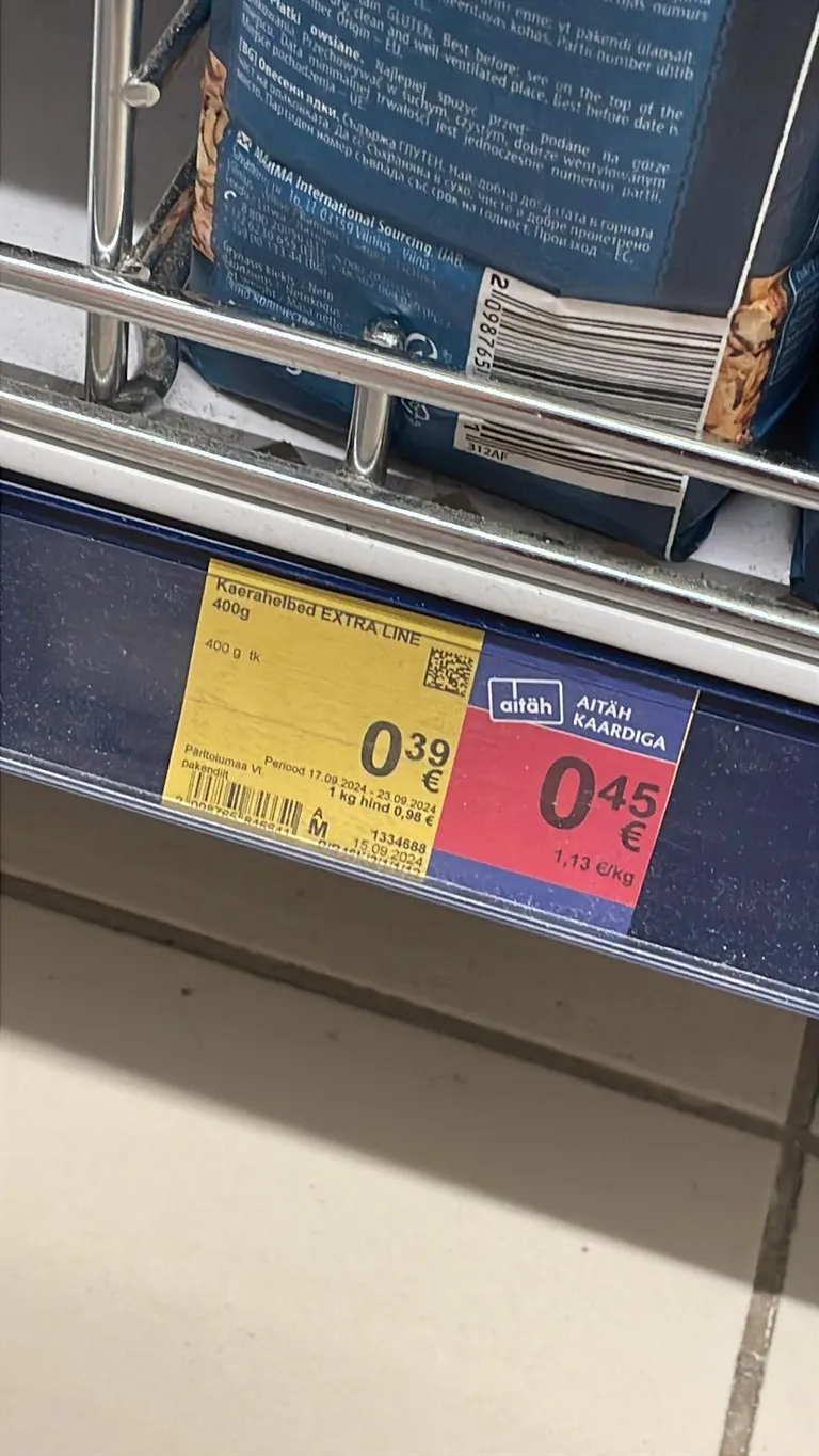 Redditis avaldatud foto Maxima kaerahelbepaki hindadest.